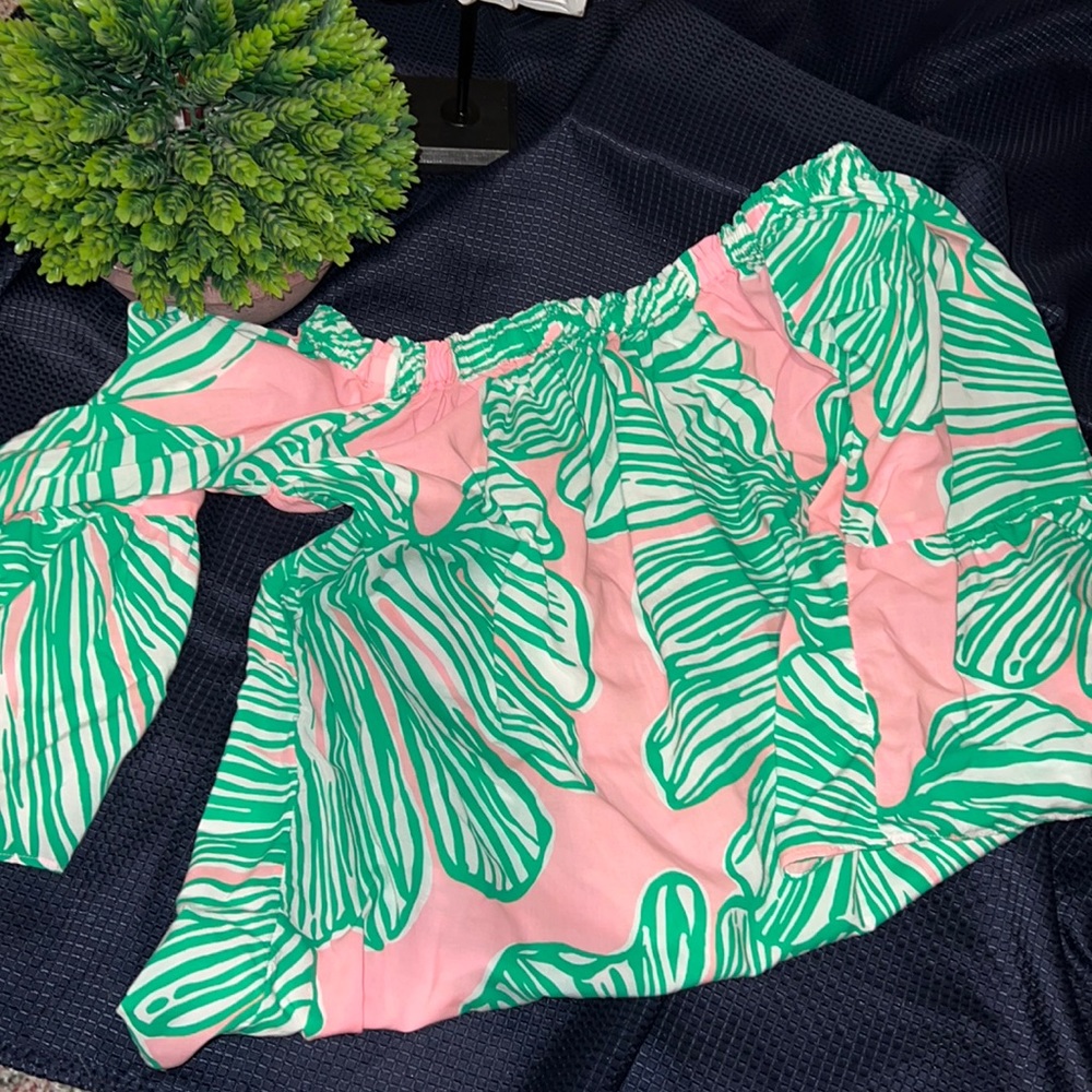 Lilly Pulitzer off shoulder top size M
